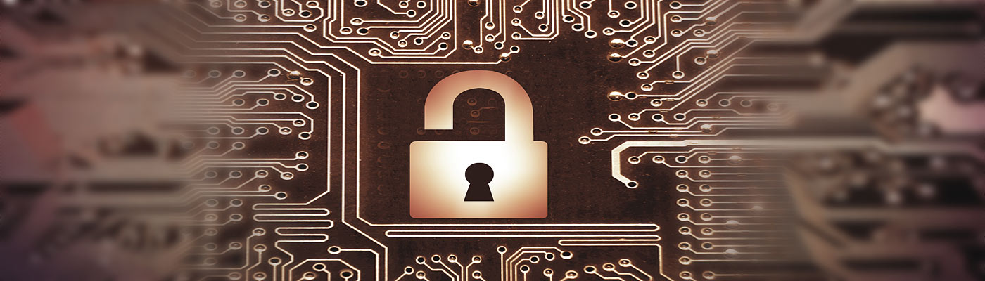 Ein geöffnetes Vorhängeschloss auf einem Hintergrund mit Schaltkreis-Muster.